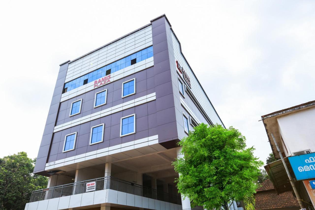 Hotel Oyo Ramis Residency Kannur Esterno foto