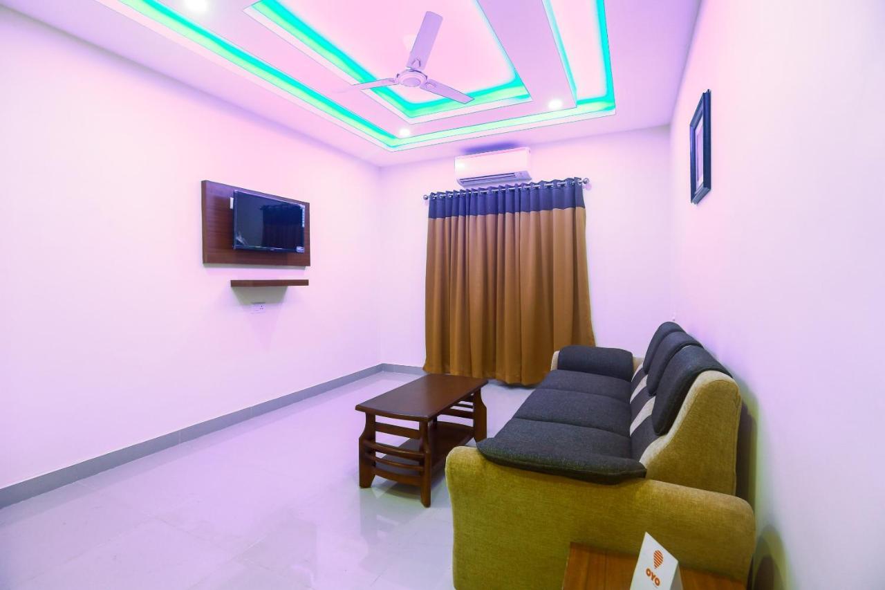 Hotel Oyo Ramis Residency Kannur Esterno foto